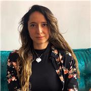 Profesora de ciencias políticas y sociología con énfasis en reducción de vulnerabilidad social, salud pública y política pública